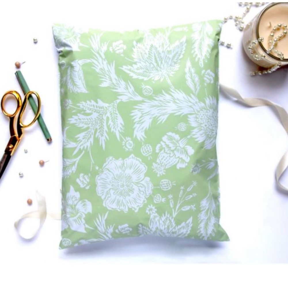 LAST SET🎉10 Sage Green Floral Large poly Mailers - Picture 2 of 3